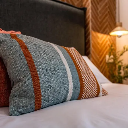 Vestal Domo Adults Only Han/Misafirhane Cambrils